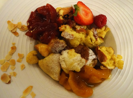 Kaiserschmarrn Eine österreichische Dessertspezialität auf Kulturonline.ch