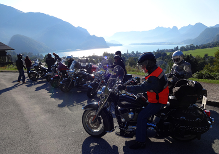 US-Motorradfahrer ob St. Gilgen im Salzkammergut auf Kulturonline.ch