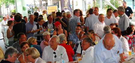10. Jazz Meile Kreuzlingen Publikum bei der Eröffnungsparty Kulturonline.ch