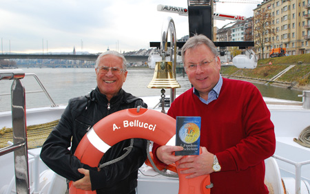 Rock- und Pop-Star Toni Vescoli mit Buchautor Roland P. Poschung Kulturonline.ch