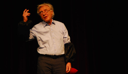Emil Steinberger im Programm «No einisch» im Thurgauerhof in Weinfelden auf Kulturonline.ch