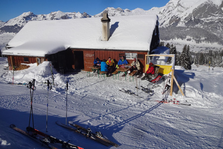 Gemuetlicher Zwischenhalt im Skigebiet ob Wildhaus Kulturonline.ch