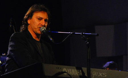 Pippo Pollina in der Tonhalle St. Gallen auf Kulturonline.ch