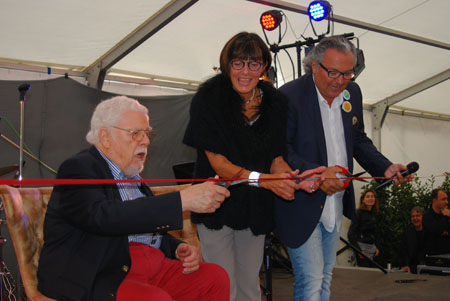 Jazz Meile Kreuzlingen 2017 Eröffnung mit Bill Ramsey Dorena Raggenbass und OK-Präsi Harry Tschumy auf Kulturonline.ch