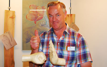 Holzbildhauer Gusti Arnold aus Ganterschwil auf Kulturonline.ch