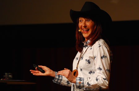Keynote Referentin Yvonne Villiger beim SKO-Jubiläum in Rorschach Kulturonline.ch