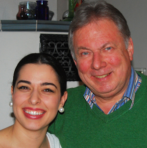 Klaudia Dodes Musical Matterhorn Theater St. Gallen mit Moderator Roland P. Poschung Kulturonline.ch