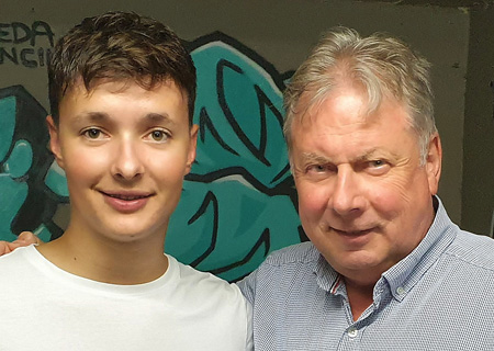 Persönlich im Hof zu Wil mit Musiker Remo Forrer und Moderator Roland P. Poschung