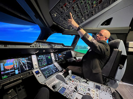 SWISS schult auf A350-Simulator
